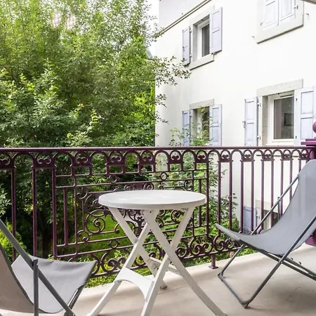 Villa Vallet- Newly Renovated 2 Bedroom Nestled Just Off The Main Street Chamonix Exterior foto